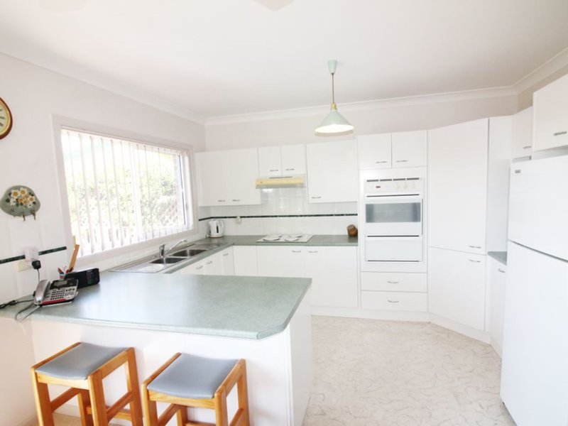 Photo - 2/279 Victoria Street, Taree NSW 2430 - Image 5