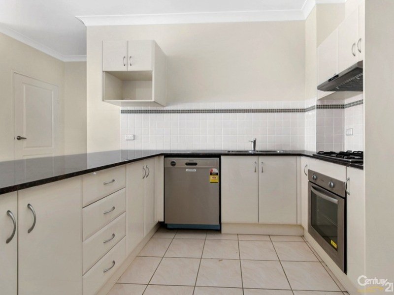 Photo - 22/8-10 Browne Parade, Warwick Farm NSW 2170 - Image 3