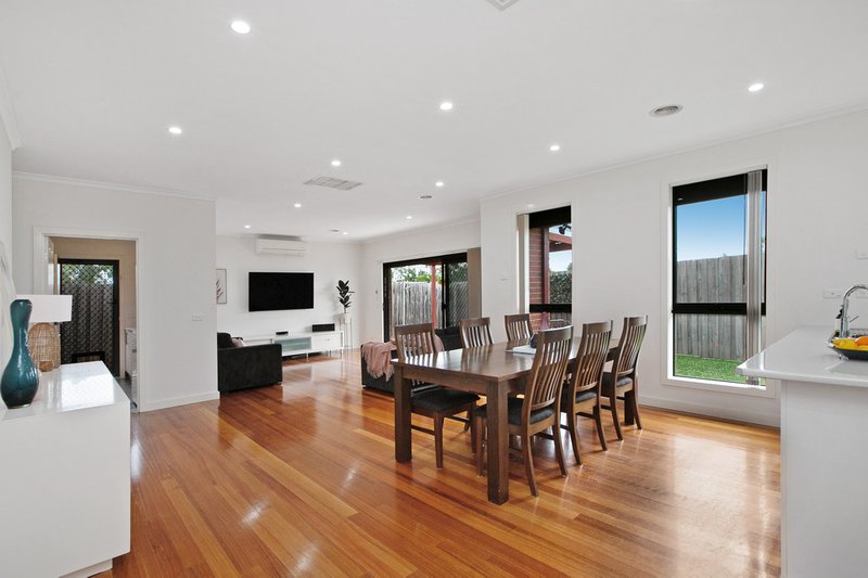 Photo - 2/28 Bartrop Street, Reservoir VIC 3073 - Image 2