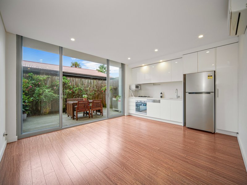 2/28 Bondi Road, Bondi Junction NSW 2022