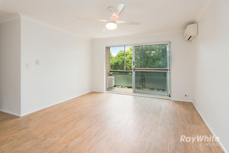 Photo - 2/28 Bourne Street, Clayfield QLD 4011 - Image 2