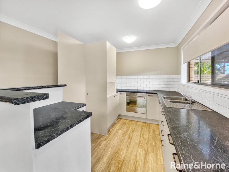 Photo - 2/28 Chapel Hill Road, Chapel Hill QLD 4069 - Image 3