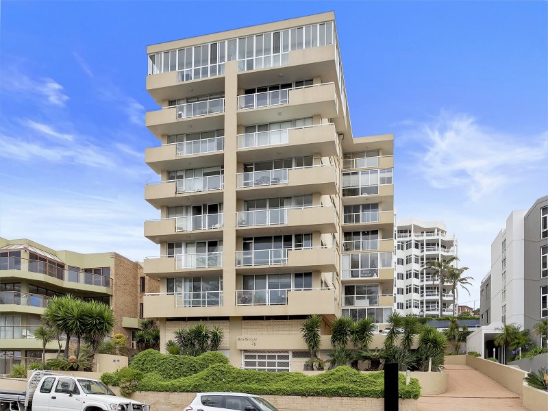 2/28 Cliff Road, Wollongong NSW 2500