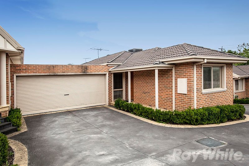 Photo - 2/28 Creek Road, Mitcham VIC 3132 - Image 1