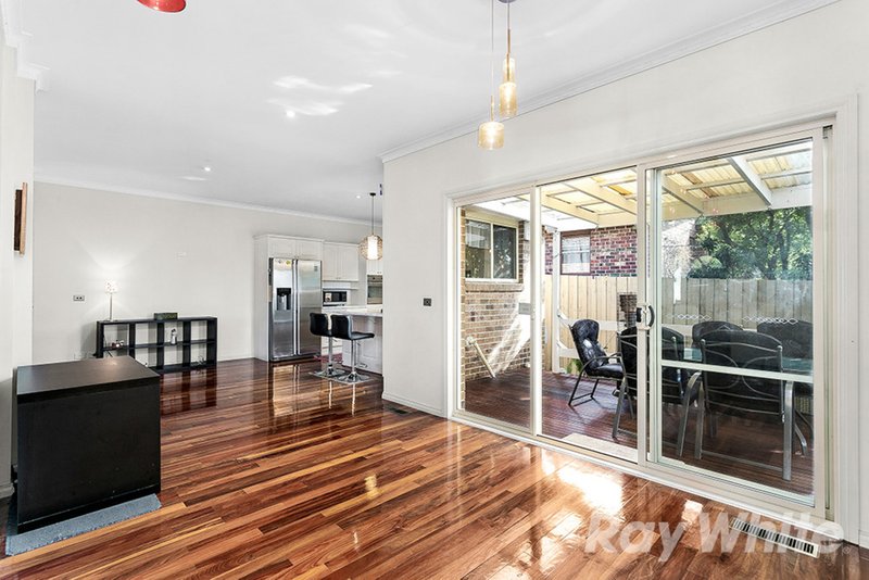 Photo - 2/28 Danien Street, Glen Waverley VIC 3150 - Image 4