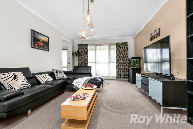 Photo - 2/28 Danien Street, Glen Waverley VIC 3150 - Image 5