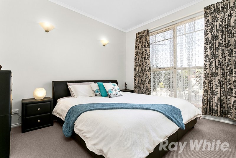 Photo - 2/28 Danien Street, Glen Waverley VIC 3150 - Image 6