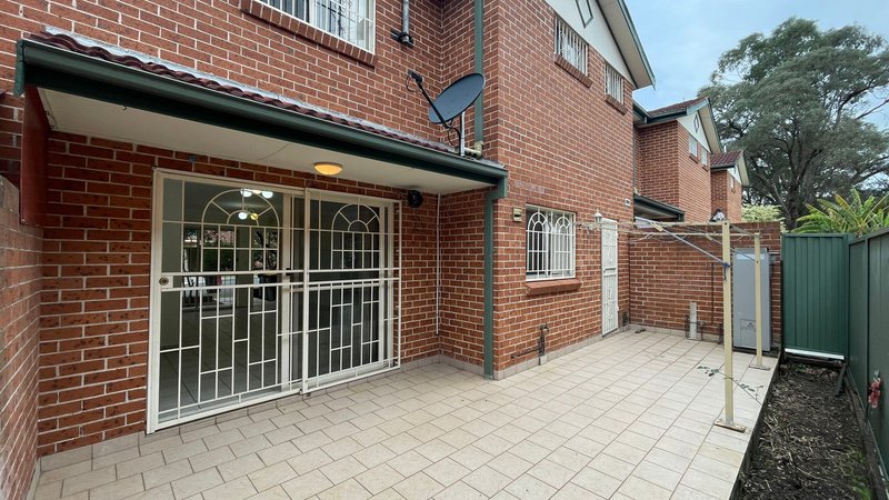 Photo - 2/28 Graham Road, Narwee NSW 2209 - Image 7