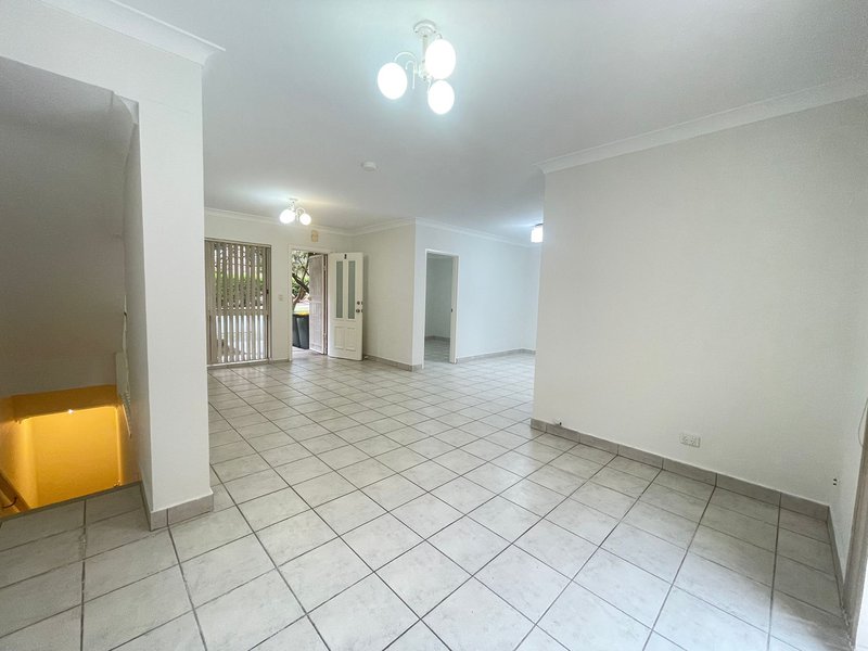 Photo - 2/28 Graham Road, Narwee NSW 2209 - Image 15