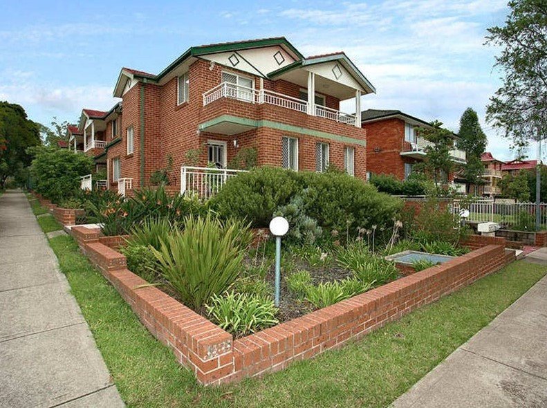 Photo - 2/28 Graham Road, Narwee NSW 2209 - Image 18