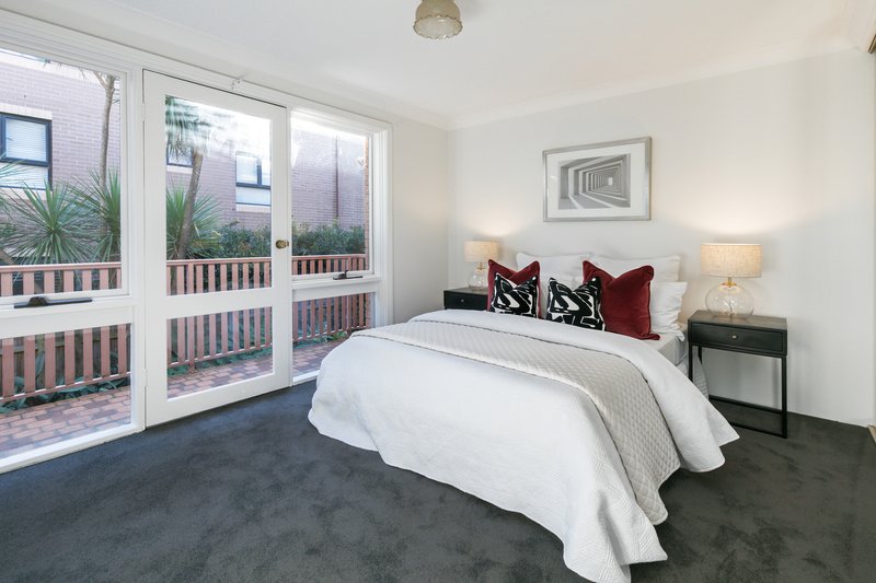 Photo - 2/28 Grosvenor Street, Neutral Bay NSW 2089 - Image 9