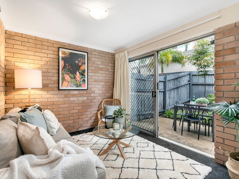 2/28 Haig Street, Coorparoo QLD 4151