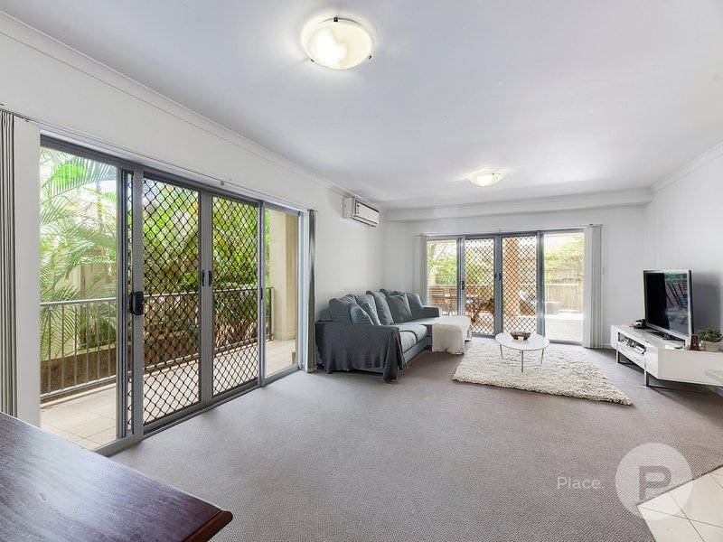 Photo - 2/28 Helles Street, Moorooka QLD 4105 - Image 6