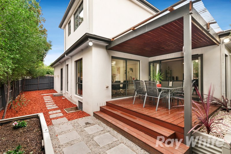 Photo - 2/28 Ivanhoe Street, Glen Waverley VIC 3150 - Image 10