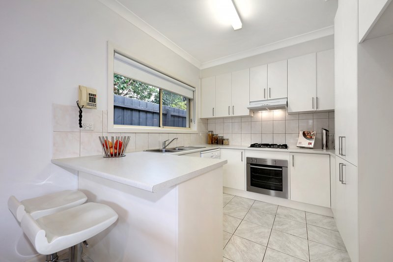 Photo - 2/28 Ivy Street, Hampton VIC 3188 - Image 6