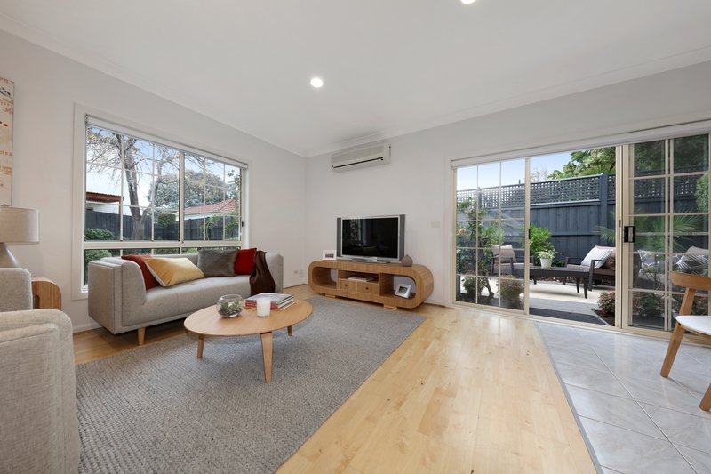 Photo - 2/28 Ivy Street, Hampton VIC 3188 - Image 8