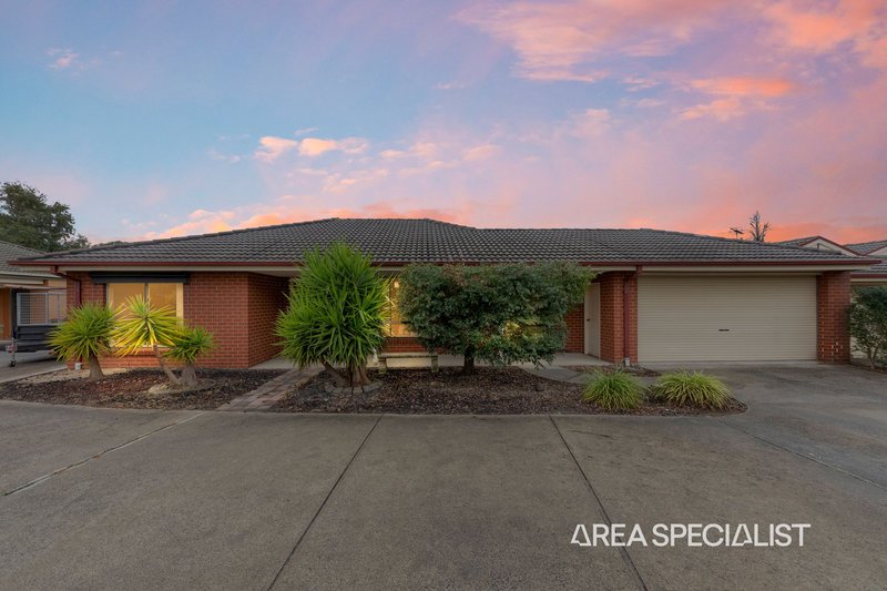 Photo - 2/28 Kennedy Road, Pakenham VIC 3810 - Image 2