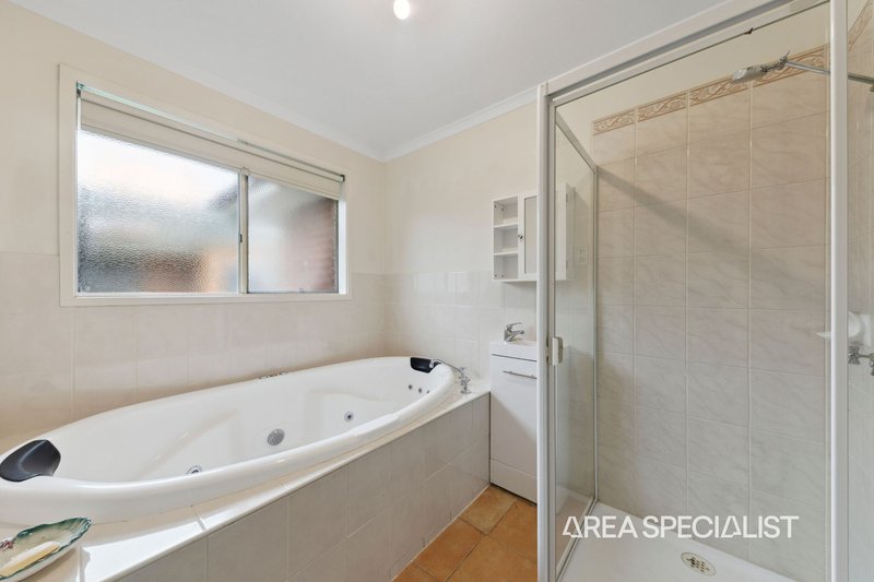 Photo - 2/28 Kennedy Road, Pakenham VIC 3810 - Image 10