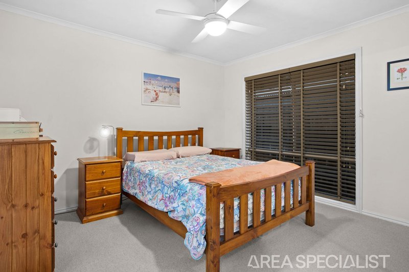 Photo - 2/28 Kirstina Road, Glen Waverley VIC 3150 - Image 8
