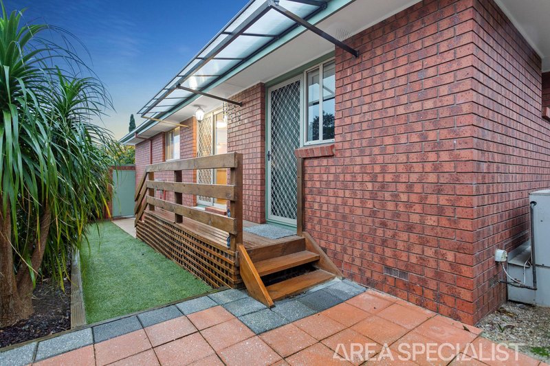 Photo - 2/28 Kirstina Road, Glen Waverley VIC 3150 - Image 13