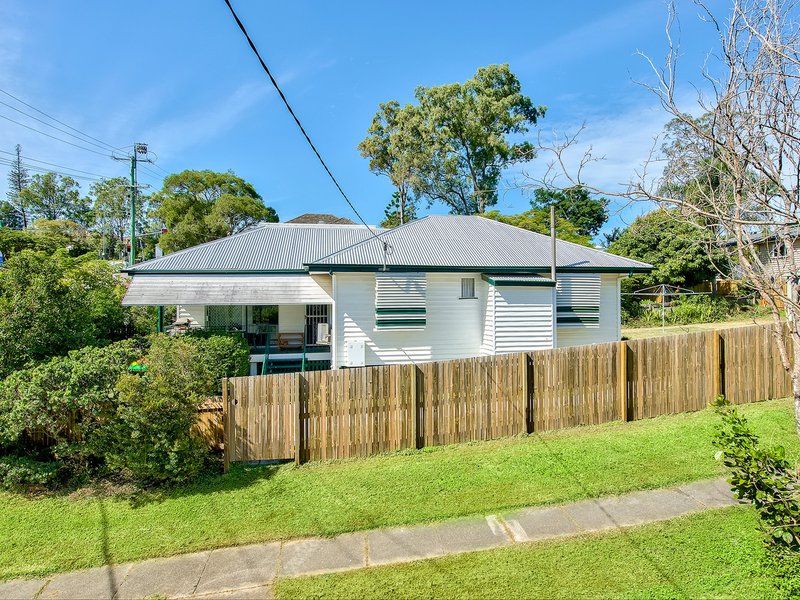 228 Kitchener Road, Stafford Heights QLD 4053