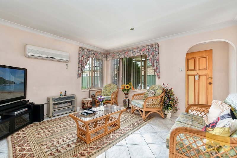 Photo - 2/28 Mcevoy Avenue, Umina Beach NSW 2257 - Image 2