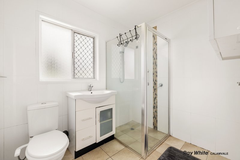 Photo - 228 Middle Road, Boronia Heights QLD 4124 - Image 14