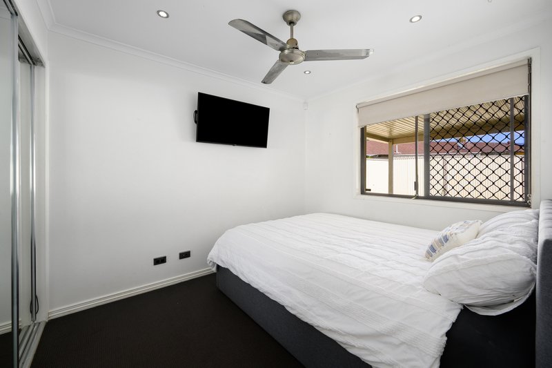 Photo - 2/28 Morinda Way, Labrador QLD 4215 - Image 8