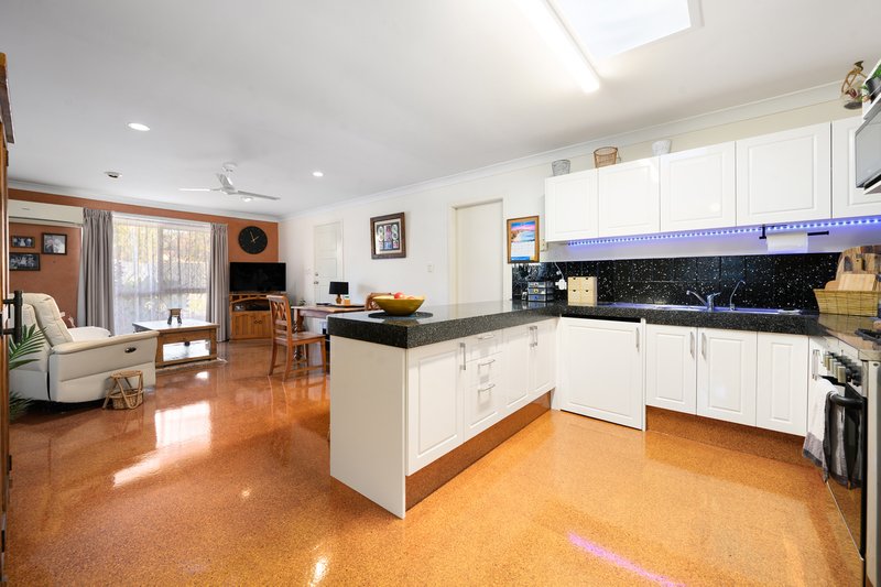 Photo - 2/28 Nina Parade, Arundel QLD 4214 - Image 11