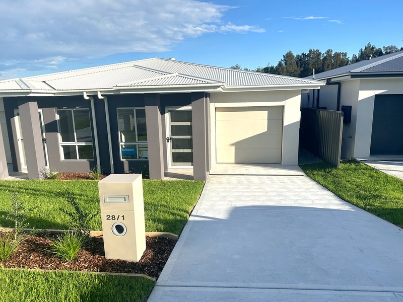 Photo - 2/28 Oxford Street, Greta NSW 2334 - Image 1