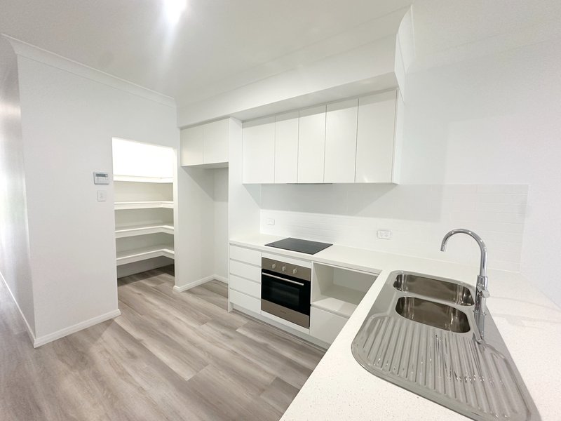 Photo - 2/28 Oxford Street, Greta NSW 2334 - Image 4