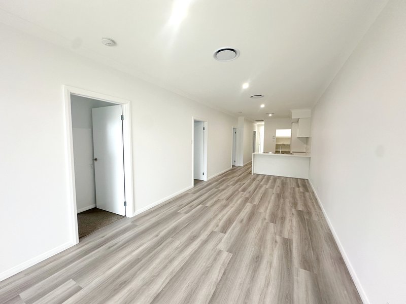 Photo - 2/28 Oxford Street, Greta NSW 2334 - Image 5