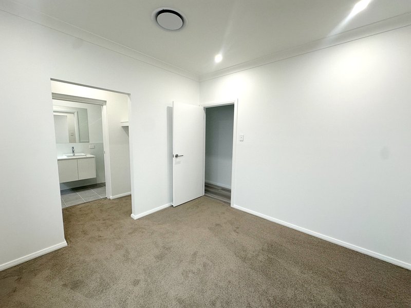 Photo - 2/28 Oxford Street, Greta NSW 2334 - Image 8