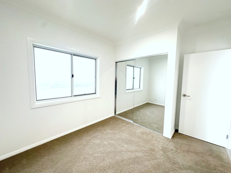 Photo - 2/28 Oxford Street, Greta NSW 2334 - Image 12