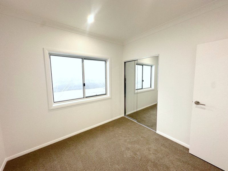 Photo - 2/28 Oxford Street, Greta NSW 2334 - Image 13