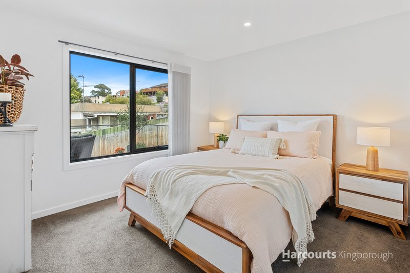 Photo - 2/28 Pearl Place, Blackmans Bay TAS 7052 - Image 10