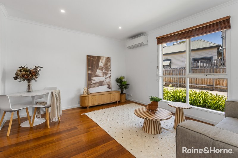 Photo - 2/28 Peel Street, Newport VIC 3015 - Image 2