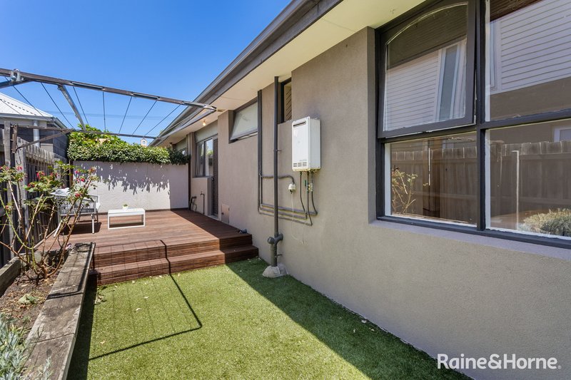 Photo - 2/28 Peel Street, Newport VIC 3015 - Image 6