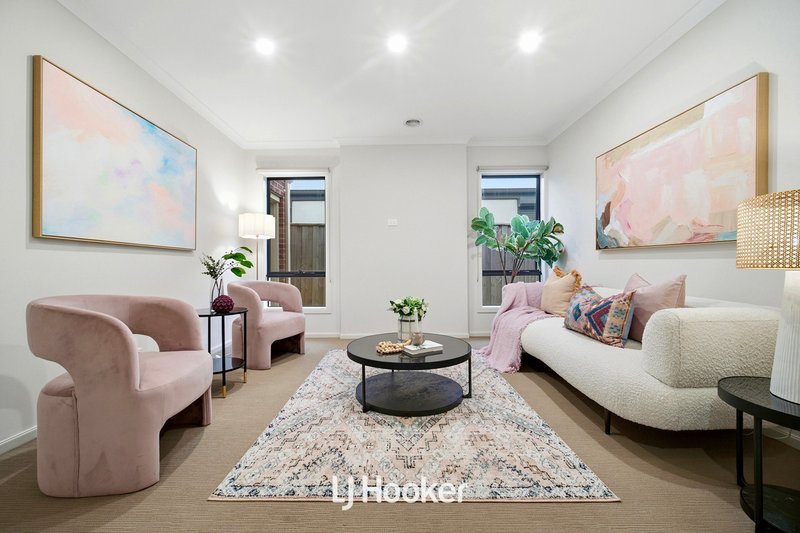 Photo - 228 St Germain Boulevard, Clyde North VIC 3978 - Image 5