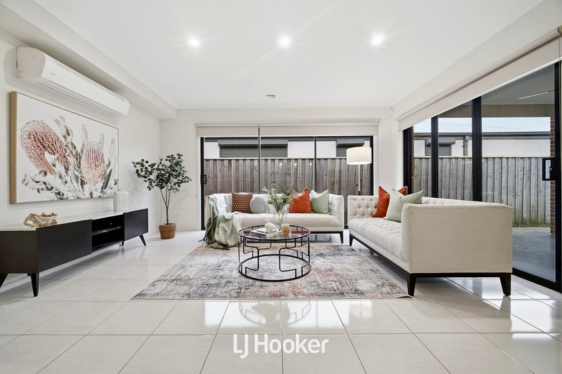 Photo - 228 St Germain Boulevard, Clyde North VIC 3978 - Image 7