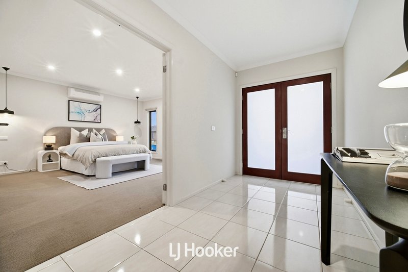 Photo - 228 St Germain Boulevard, Clyde North VIC 3978 - Image 13