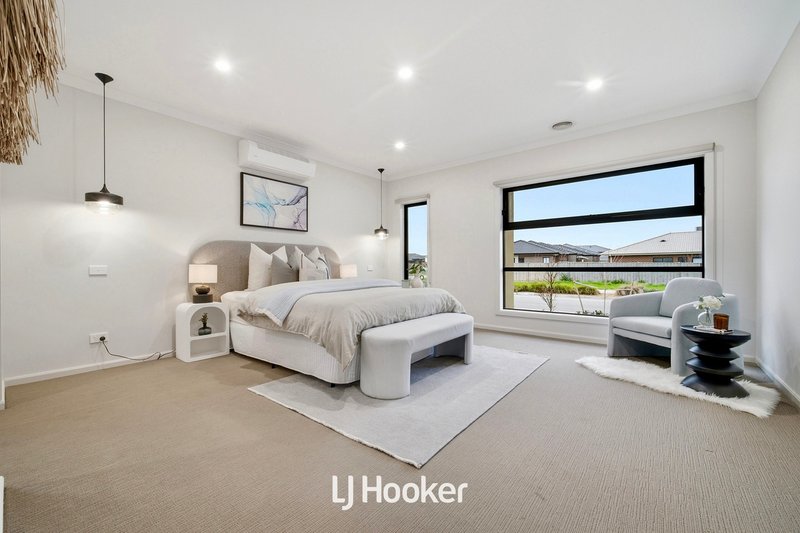 Photo - 228 St Germain Boulevard, Clyde North VIC 3978 - Image 14