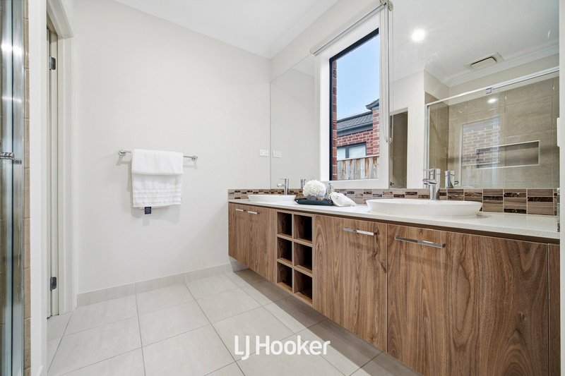 Photo - 228 St Germain Boulevard, Clyde North VIC 3978 - Image 17