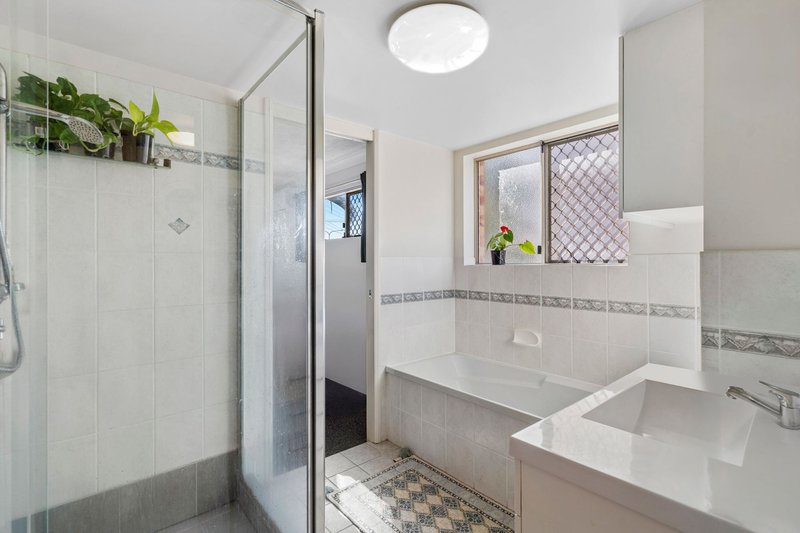 Photo - 2/28 Sykes Court, Southport QLD 4215 - Image 9