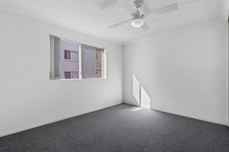 Photo - 2/28 Sykes Court, Southport QLD 4215 - Image 16