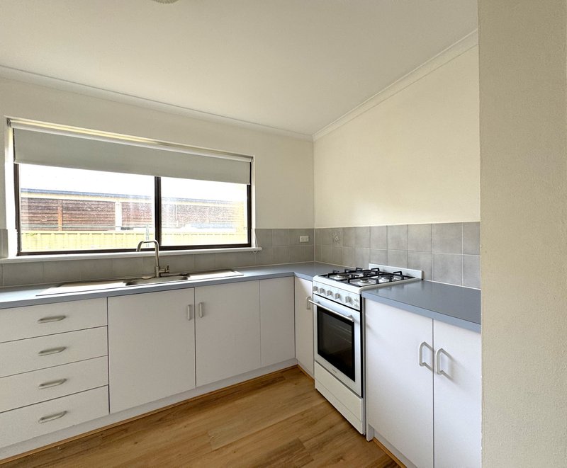 Photo - 2/28 Zanoni Crescent, Surrey Downs SA 5126 - Image 8