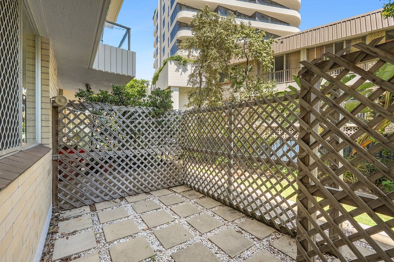 Photo - 2/280 Hedges Avenue, Mermaid Beach QLD 4218 - Image 2