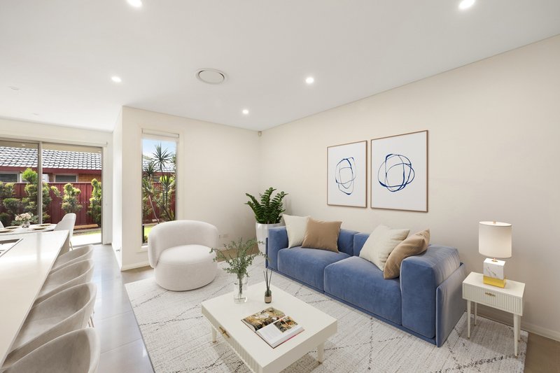 Photo - 2/280 Newbridge Road, Moorebank NSW 2170 - Image 4