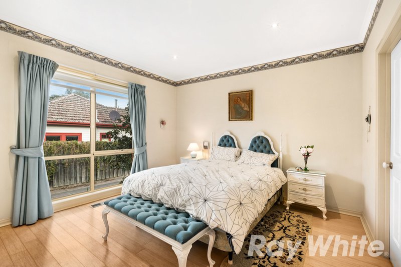 Photo - 2/281 Springvale Road, Nunawading VIC 3131 - Image 5