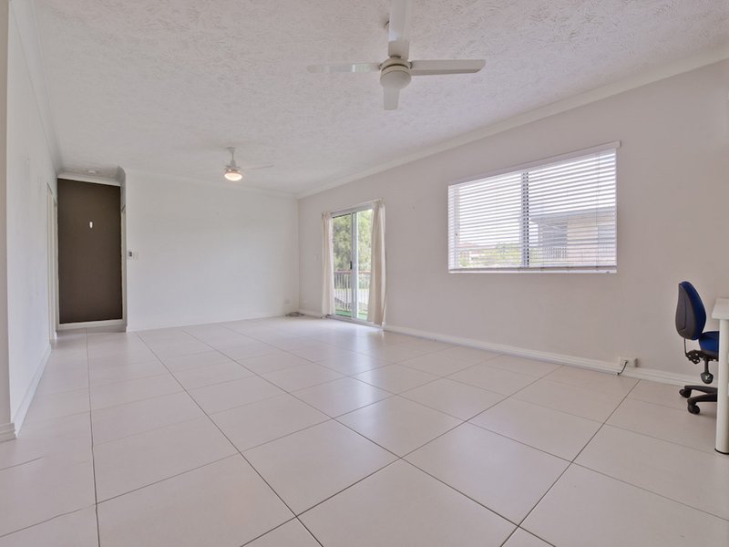 Photo - 2/282 Cavendish Road, Coorparoo QLD 4151 - Image 9